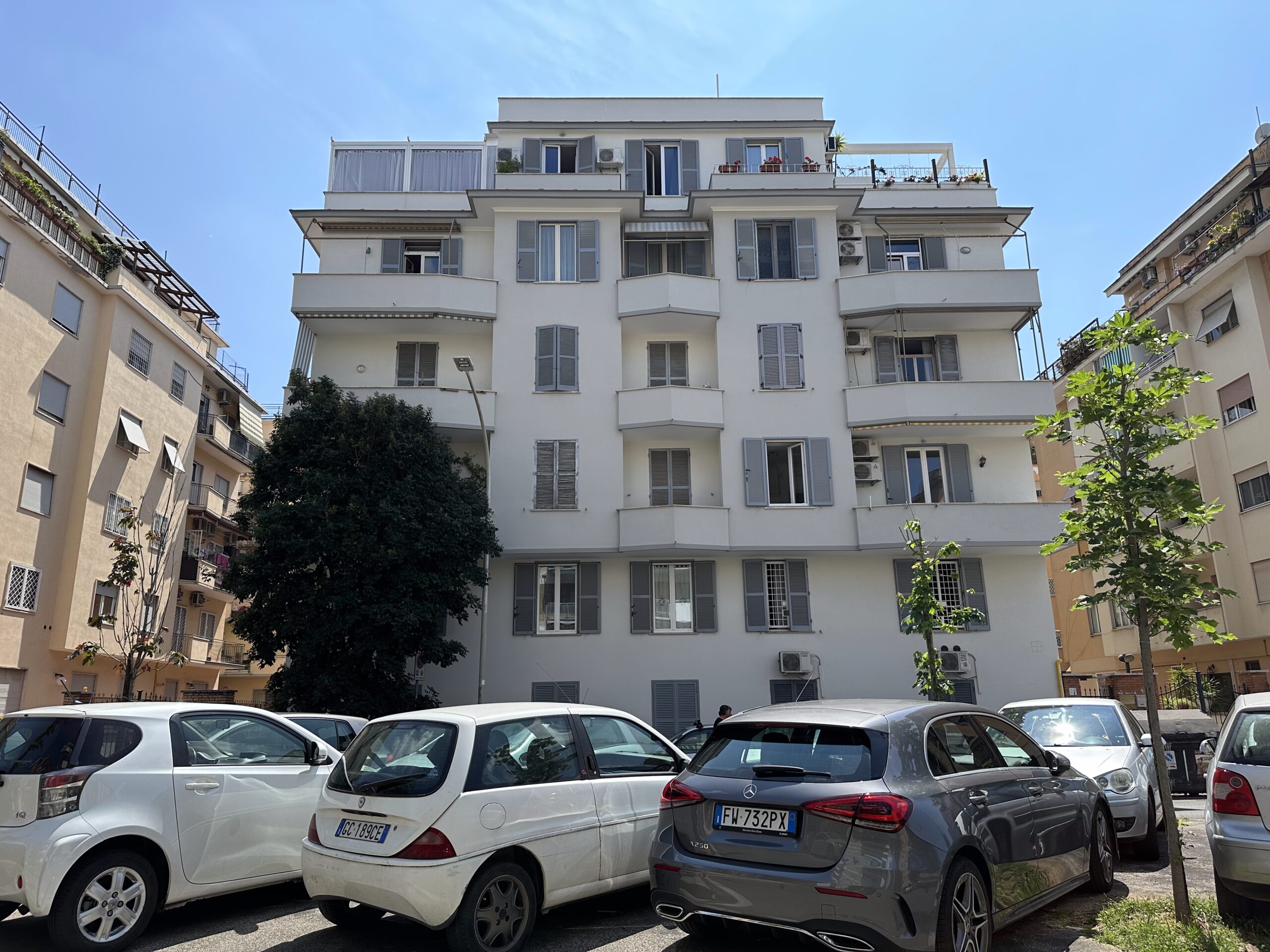 Condominio viale Carlo Tommaso Odescalchi 29