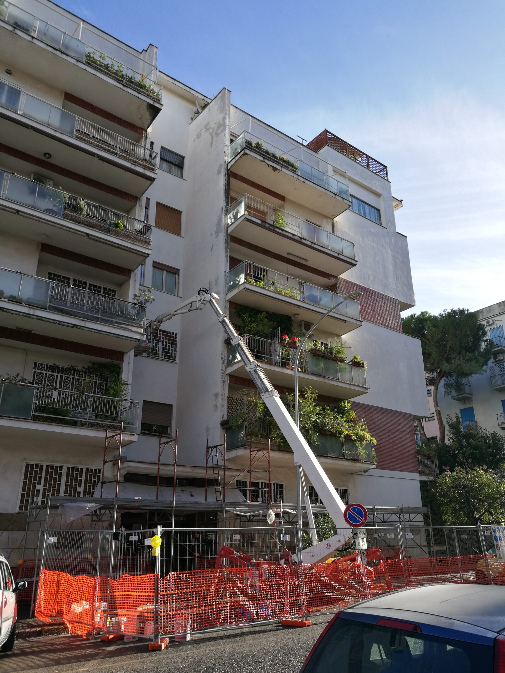 Condominio via Aristide Leonori 21