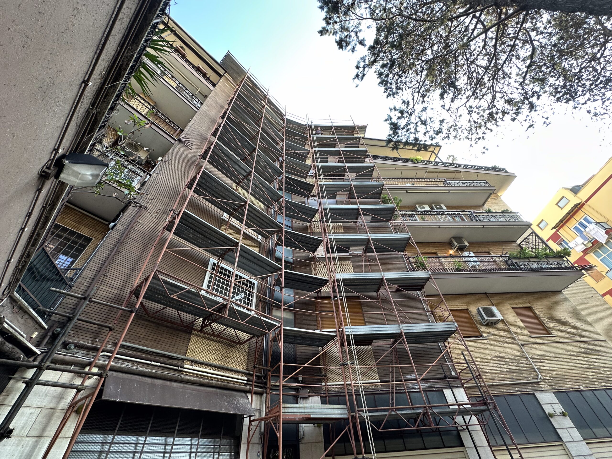 Condominio via Laurentina 50