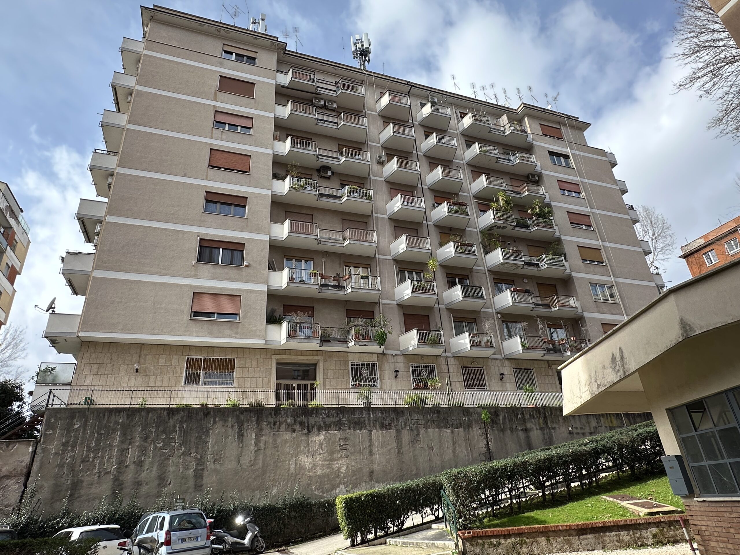 Condominio via Costantino 143